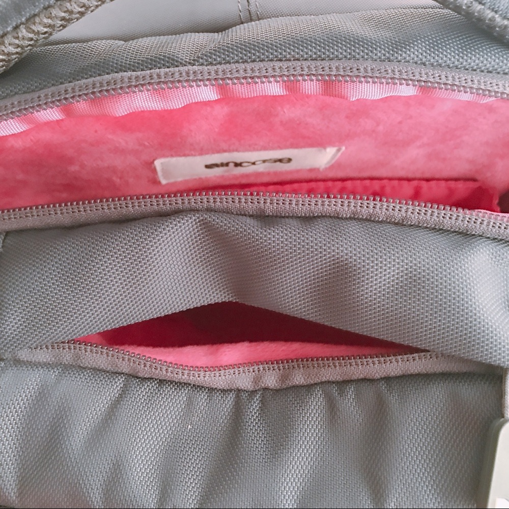 Incase Nylon Backpack - Picture 5 of 11